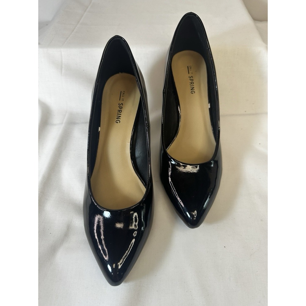 Womans Call It Spring Size 7 Black‎ Pointed toe  Heel Dress Shoe